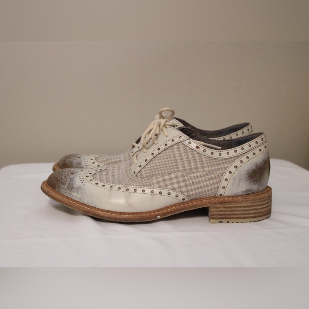 Woolrich Cream and Brown Wingtip Brogue Oxfords